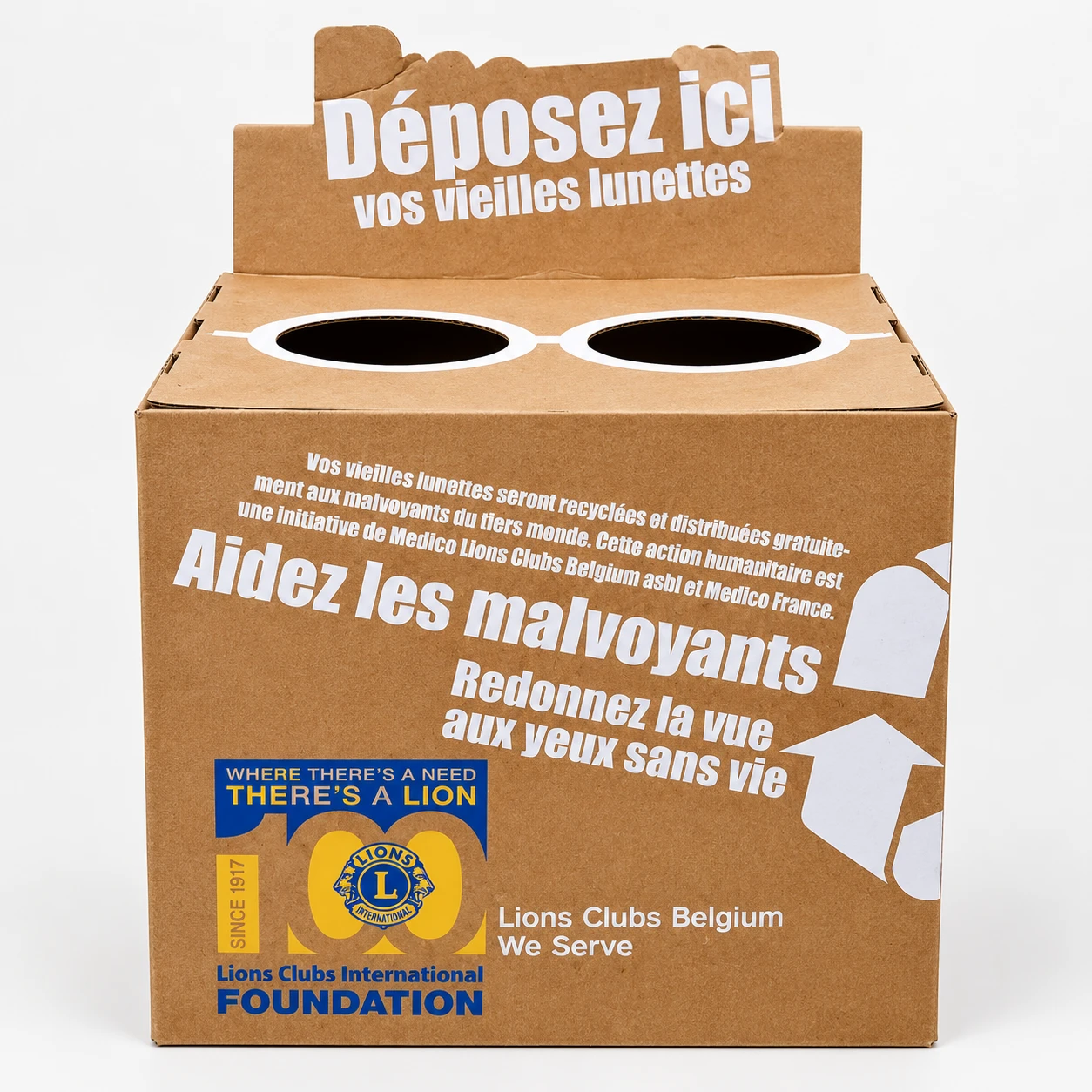 Boîte de collecte « Déposez ici vos vieilles lunettes » de Medico Lions Clubs, au magasin Grez Optic