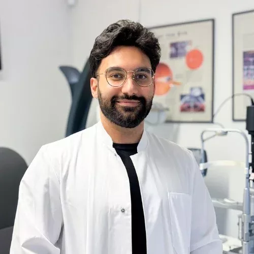 Portrait du Dr Sina Hakami